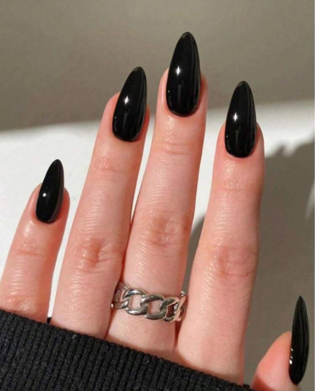 24 Pcs Medium Almond Glossy Black Press-On Nails