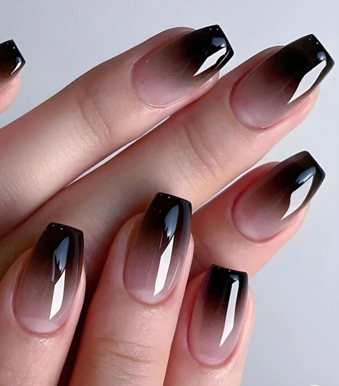 24 Pcs Medium Coffin Black Ombre press-on nails