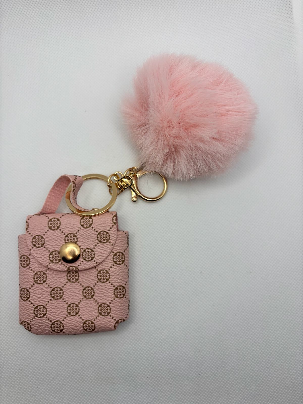 Earpods Bag Keychain _ Teapink with pompom