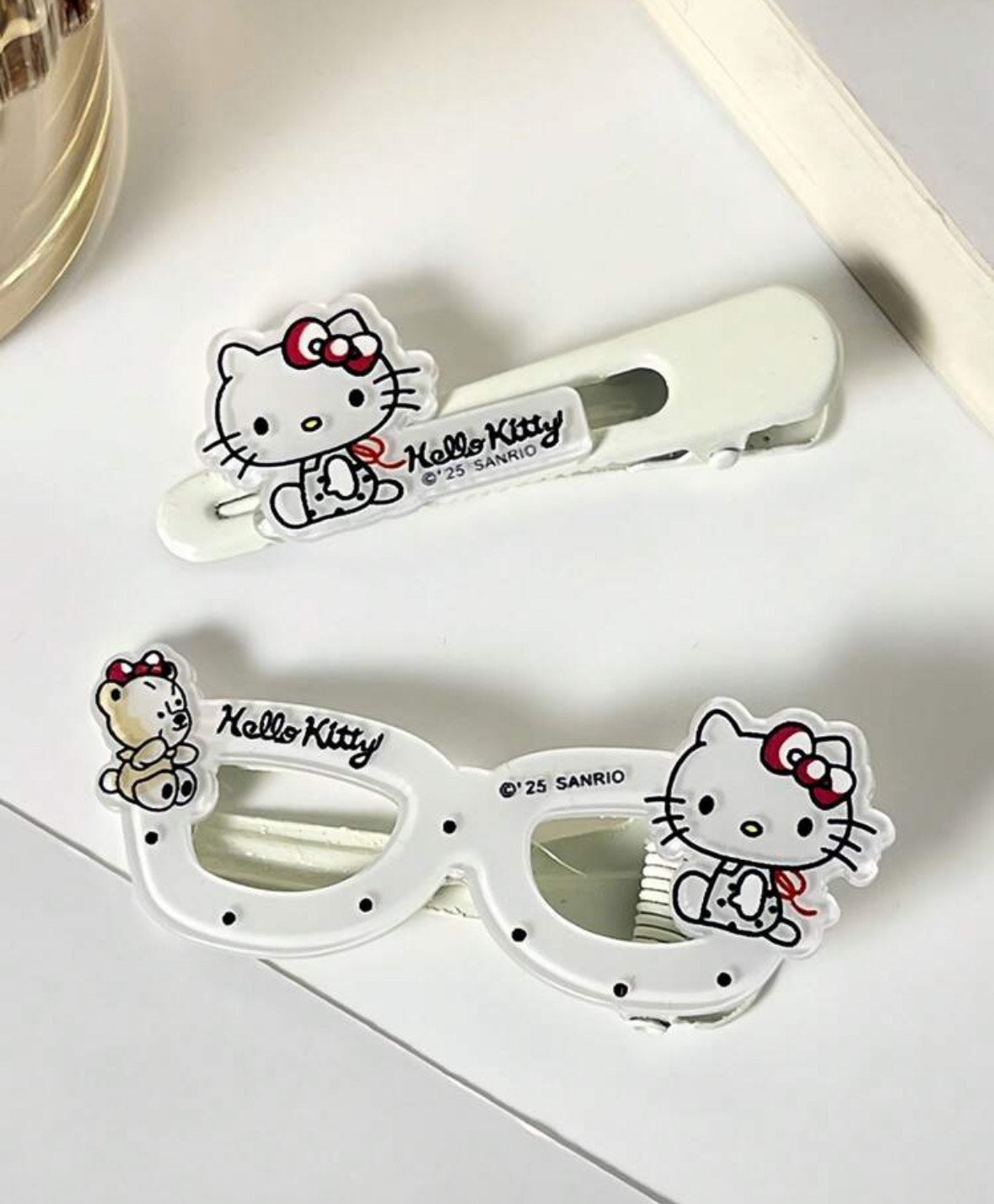 Hello Kitty Themed Clips - White