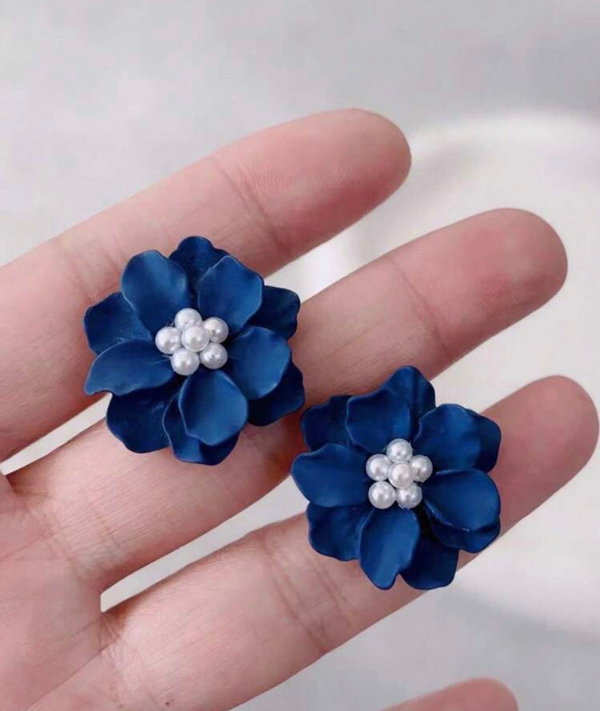 Dark Blue Floral Pearl Stud Earrings