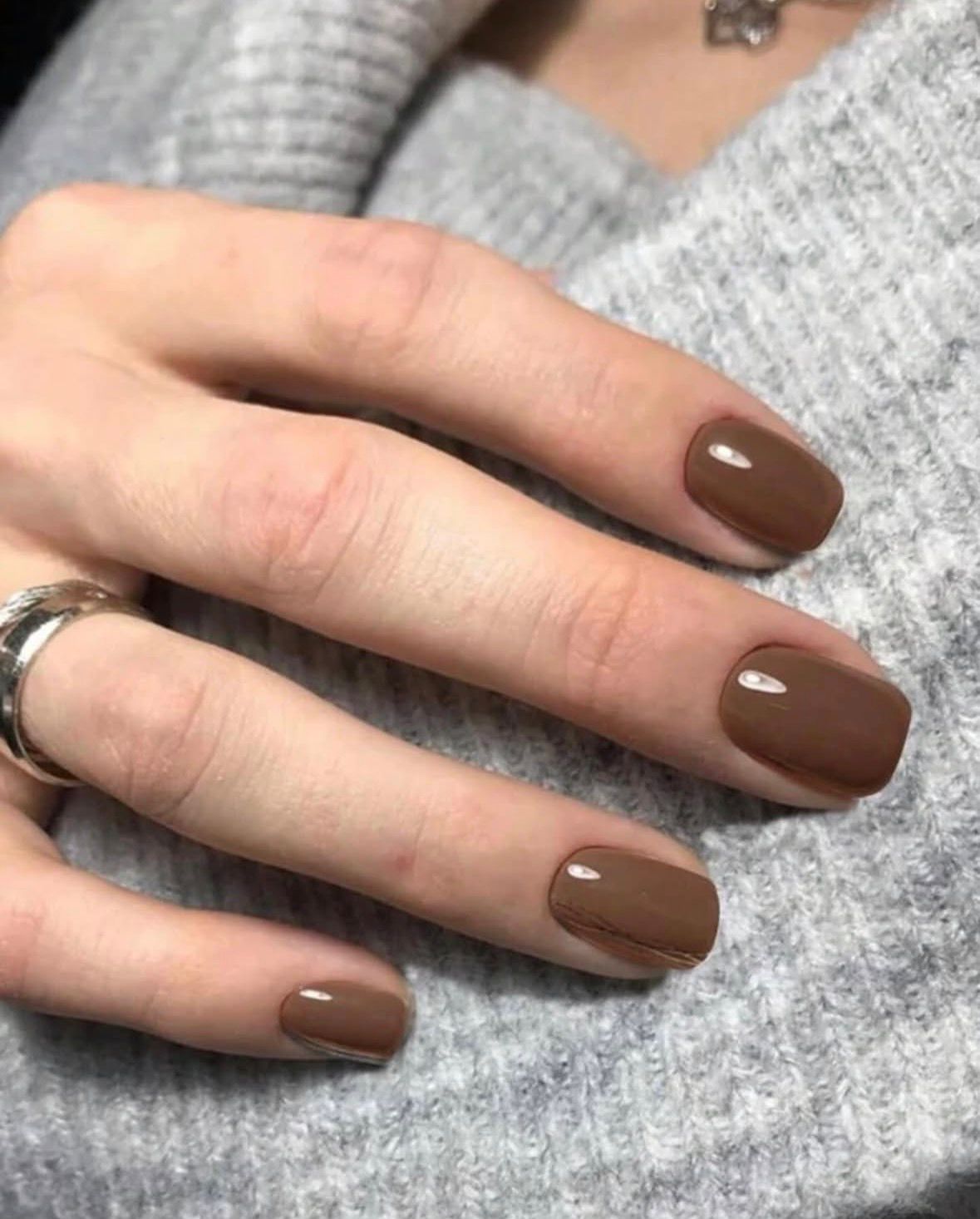 Chocolate Brown Glossy Press-On Nails – Short Square Shape