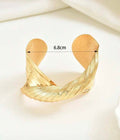 Golden Twist Cuff Bracelet – 6.8 cm