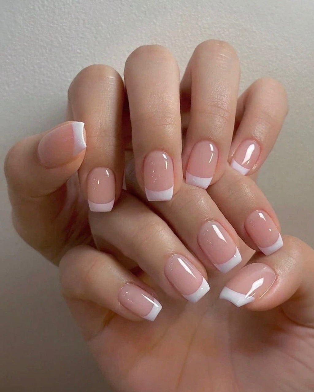 24 Pcs Classic French Tip Press-On Nails – Short Square